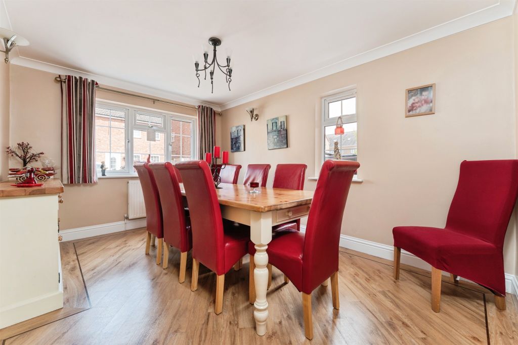 Additional image 4 of 5 bed detached house for saleBlue Ridge Gardens, March PE15