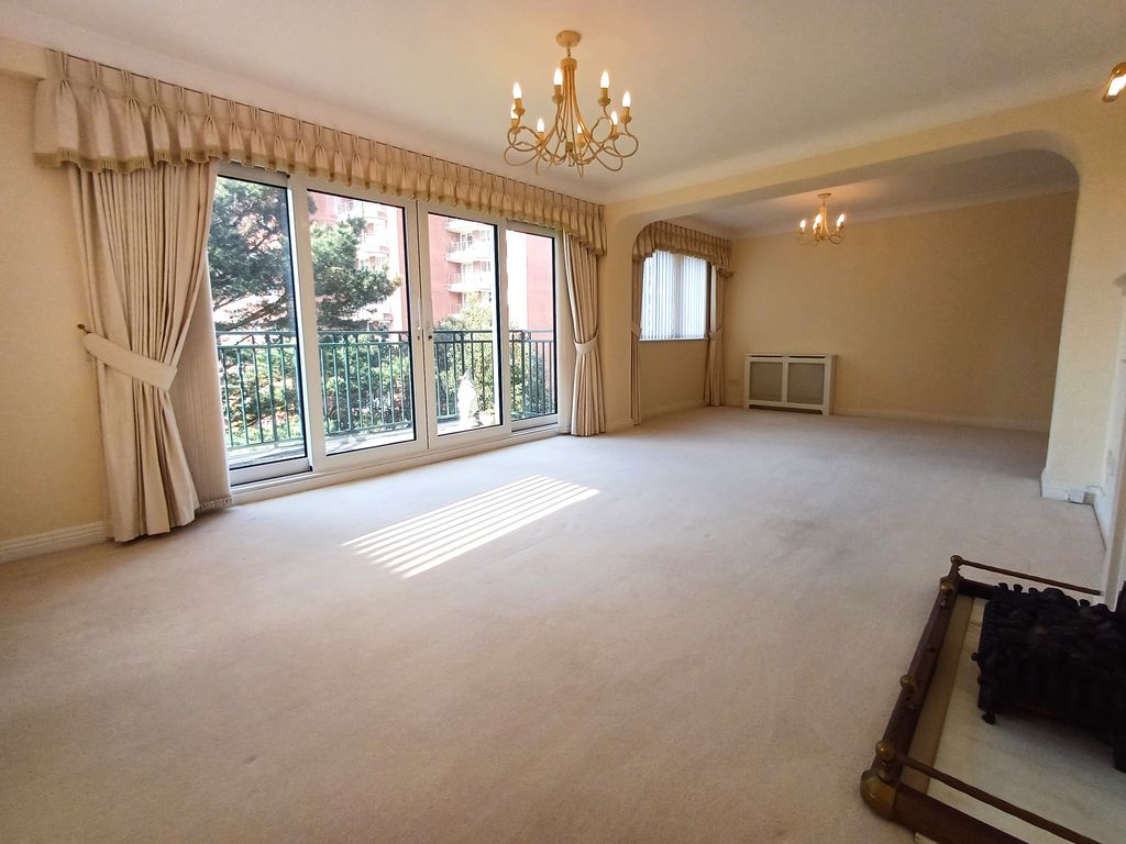 Property photo 2 of 34