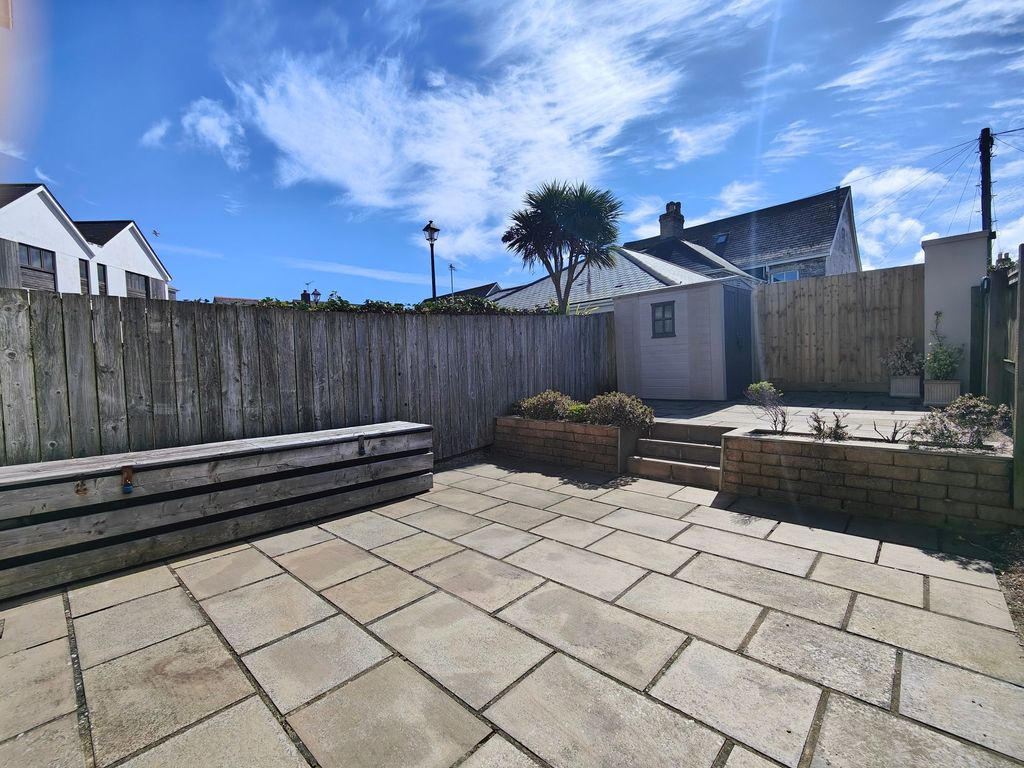 Property photo 2 of 14 External