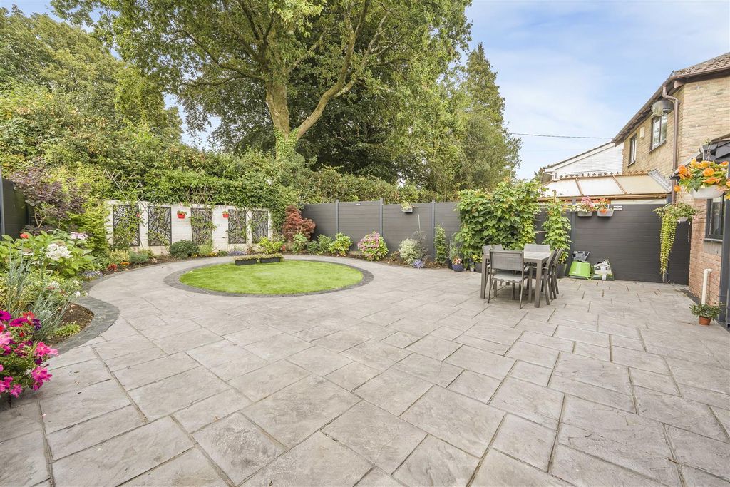 Property photo 3 of 22