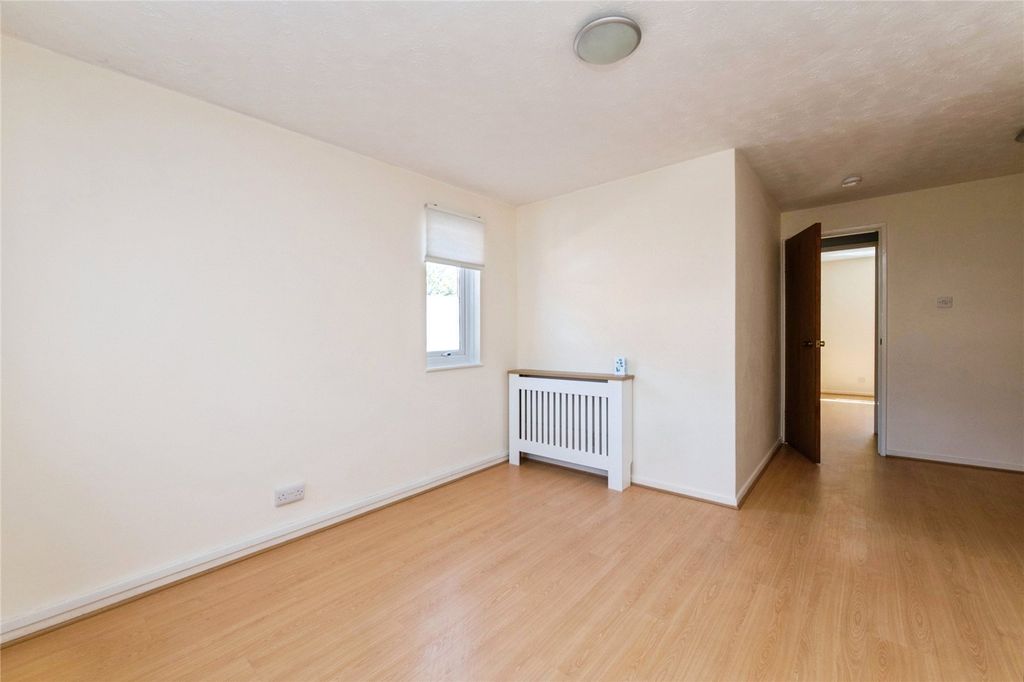 Property photo 3 of 11 Picture No. 20