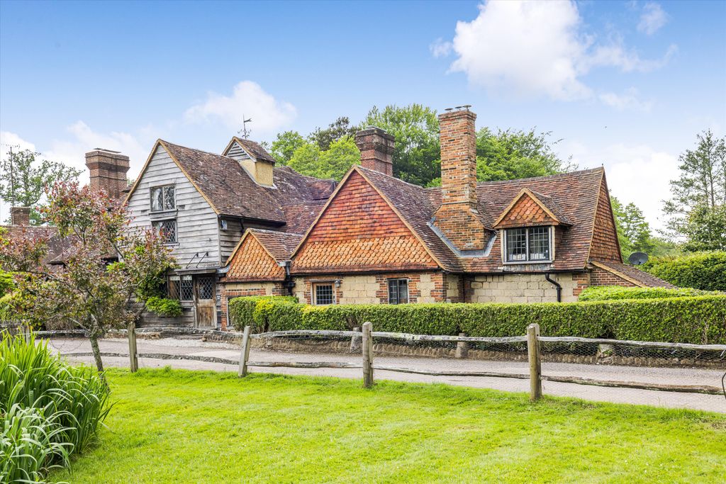 Additional image 26 of 5 bed link detached house for saleEnton, Godalming, Surrey GU8