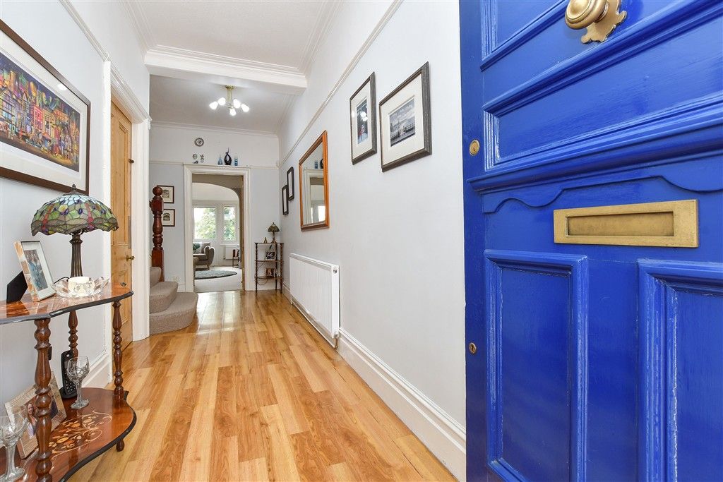 Property photo 2 of 17 Entrance Hall