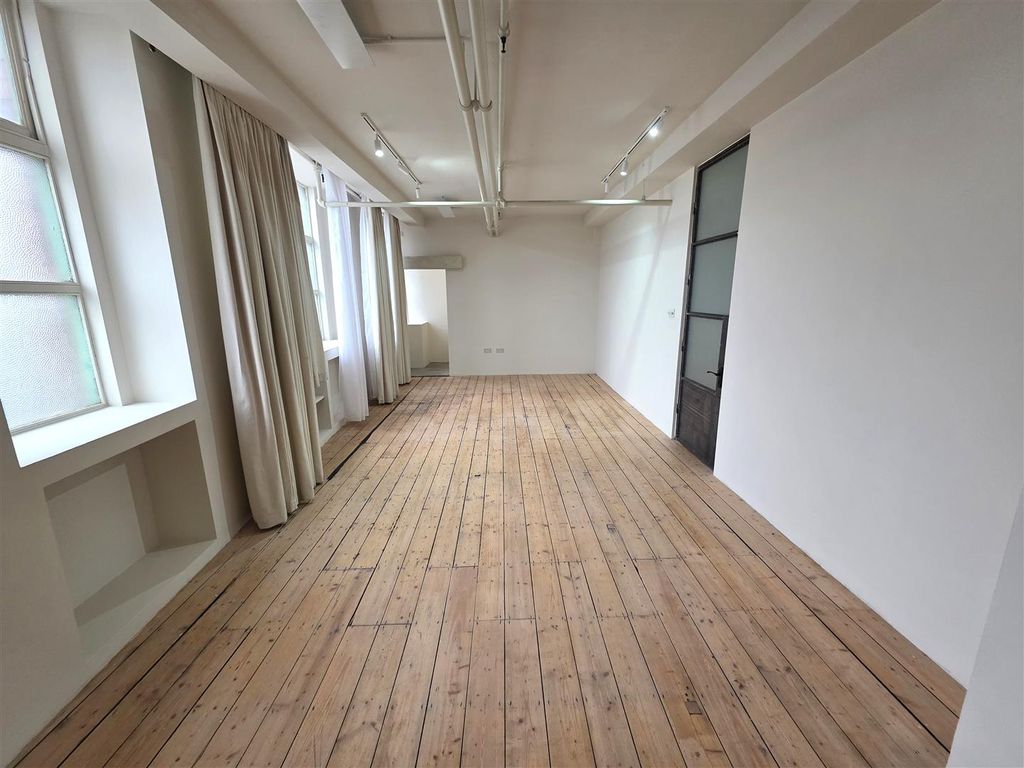 Property photo 2 of 11 N2.Jpg