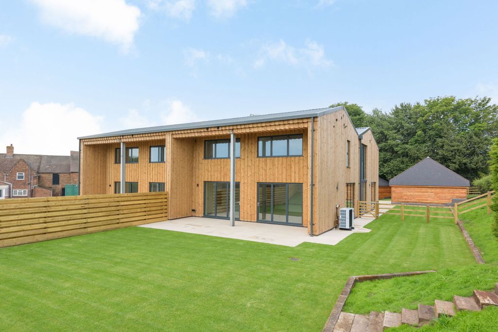 Property photo 1 of 44