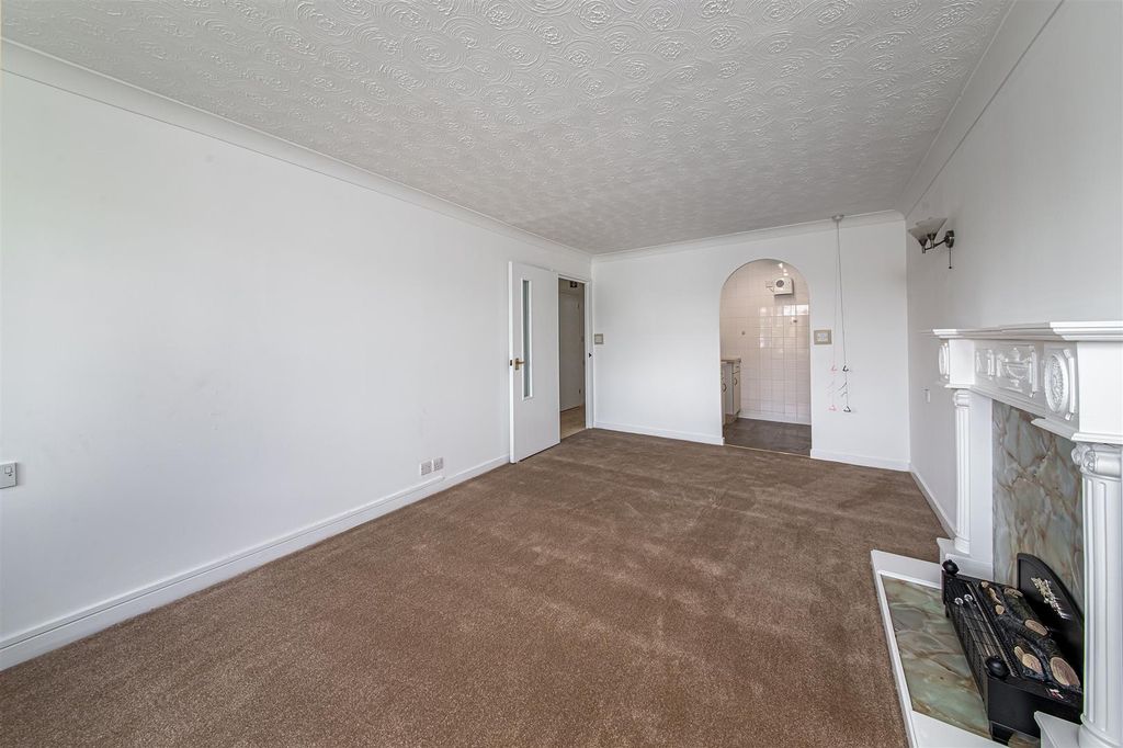 Property photo 3 of 14 Img_4020-1.Jpg
