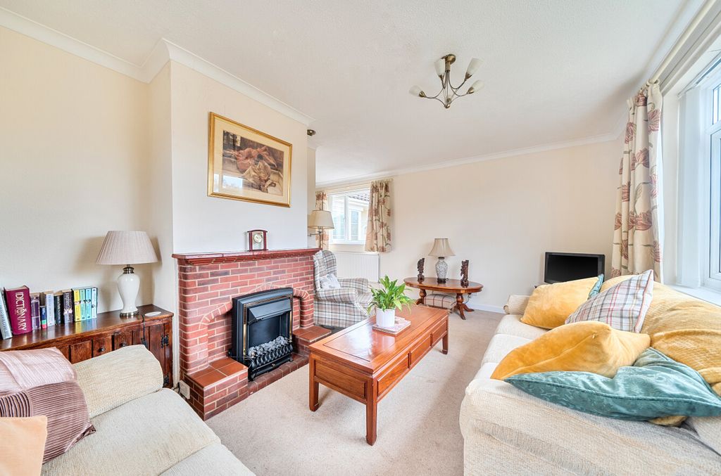 Property photo 3 of 12 1438708-12-69Ced6...