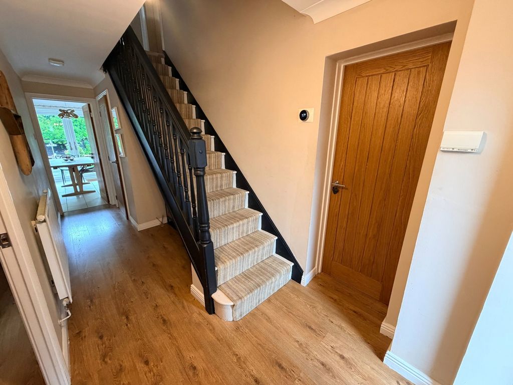 Property photo 3 of 41