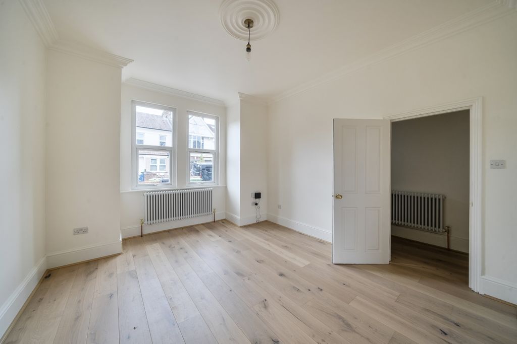 Property photo 3 of 13 Rec2