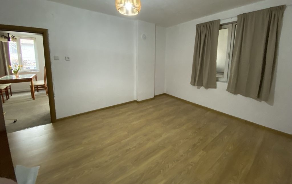 Property photo 3 of 5