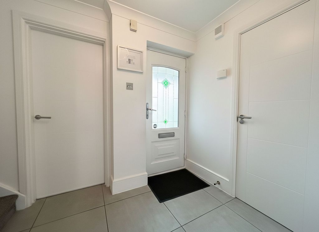 Property photo 2 of 44