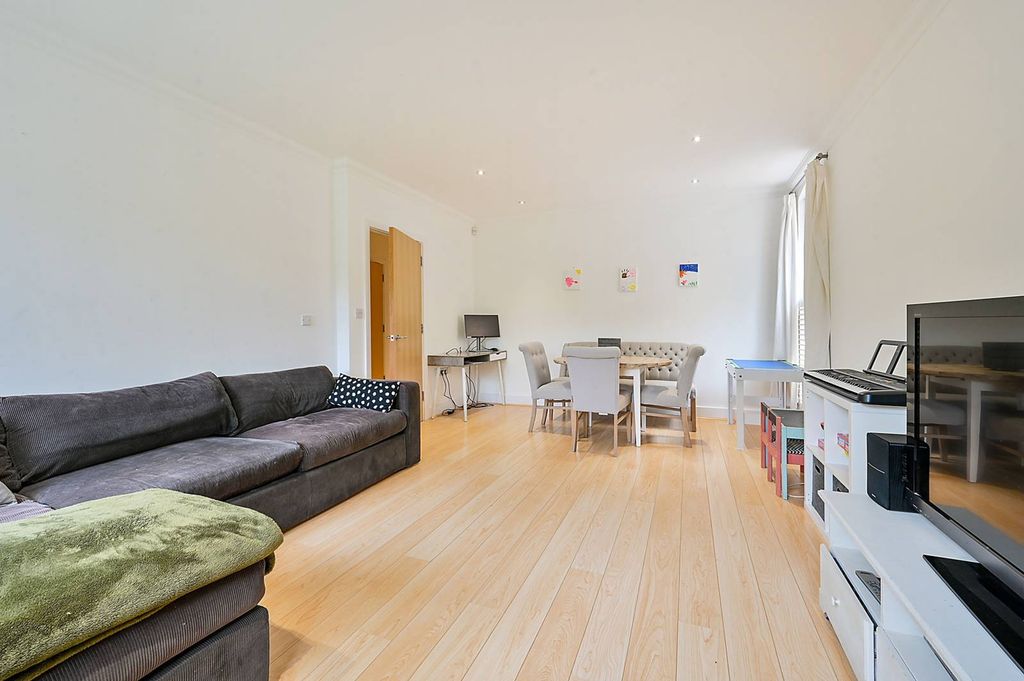 Property photo 3 of 9