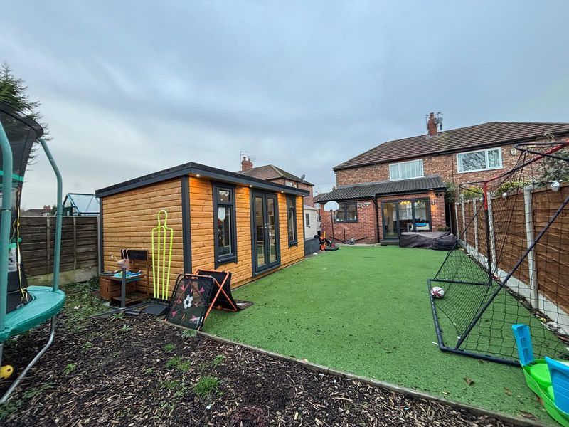 Property photo 2 of 31 Photo 29