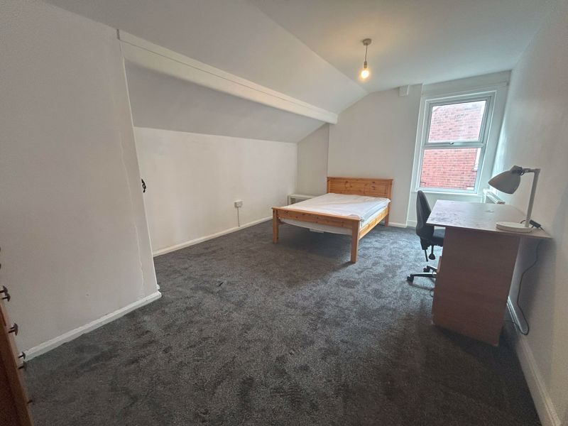 Property photo 3 of 11 Photo 10