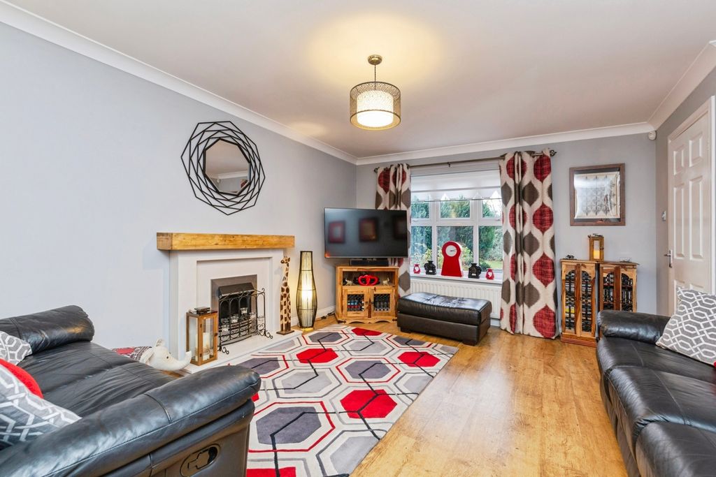 Property photo 2 of 20 Pbox-Img.Jpg