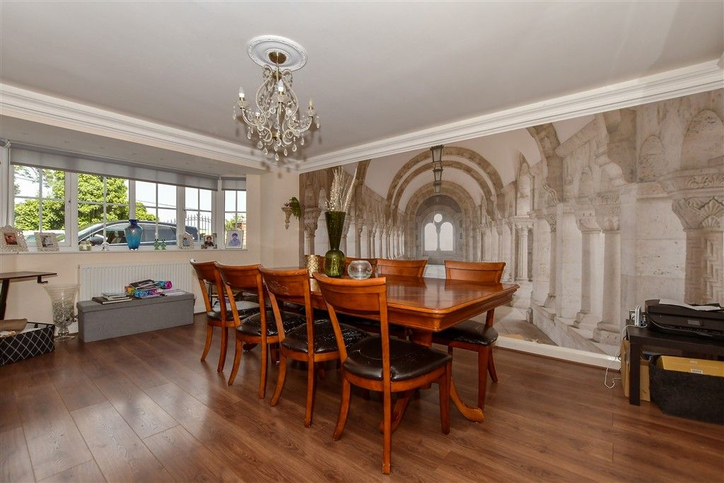 Property photo 1 of 12 Dining Room