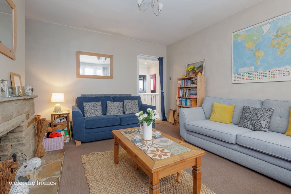 Property photo 2 of 13