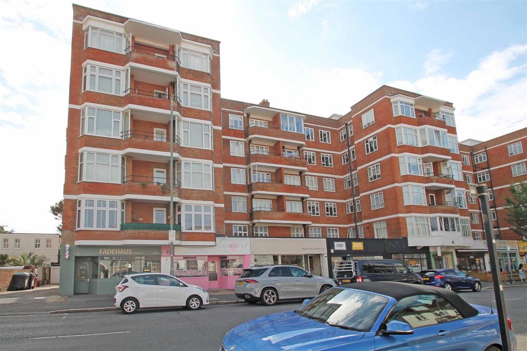 Property photo 1 of 11 Hove Manor