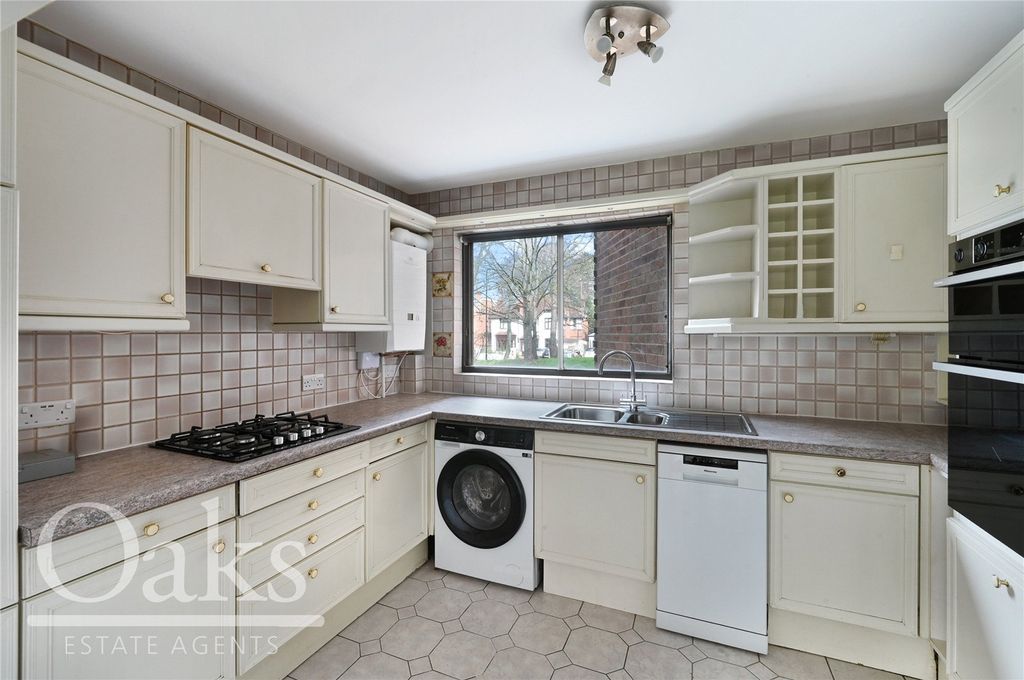 Property photo 3 of 8 Picture No. 06