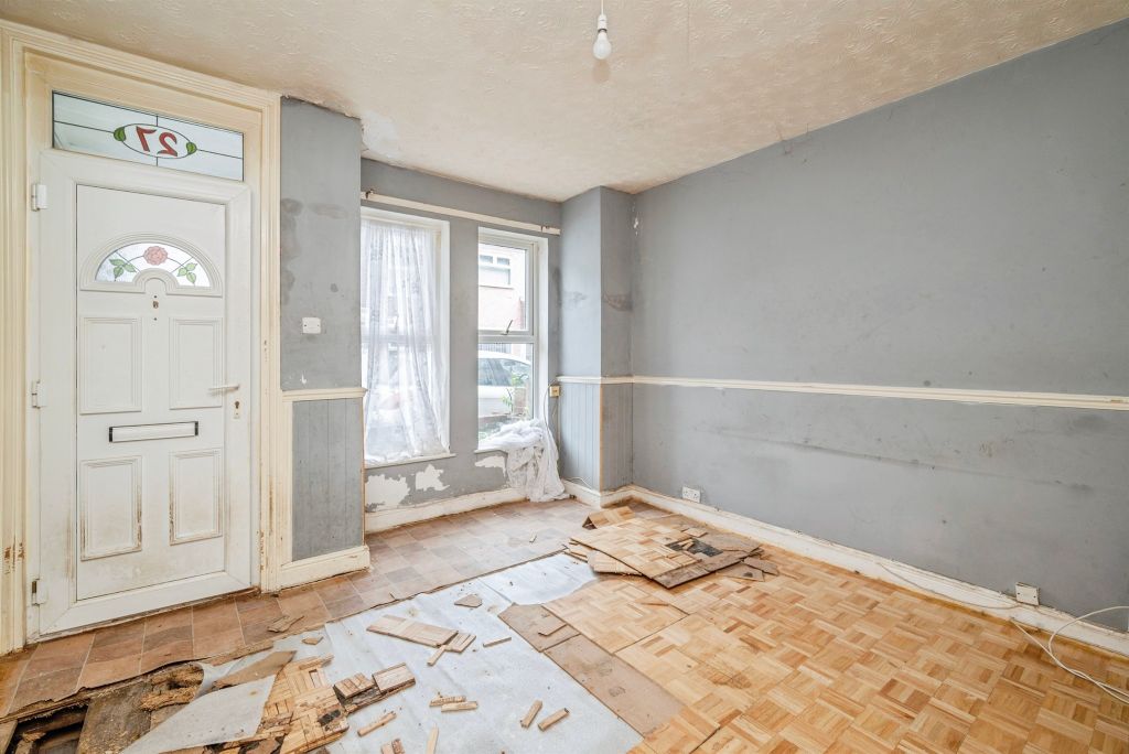 Property photo 3 of 17