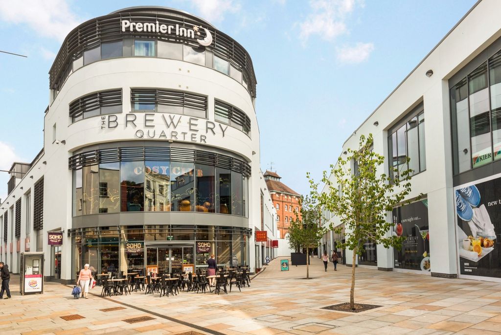 Property photo 1 of 5