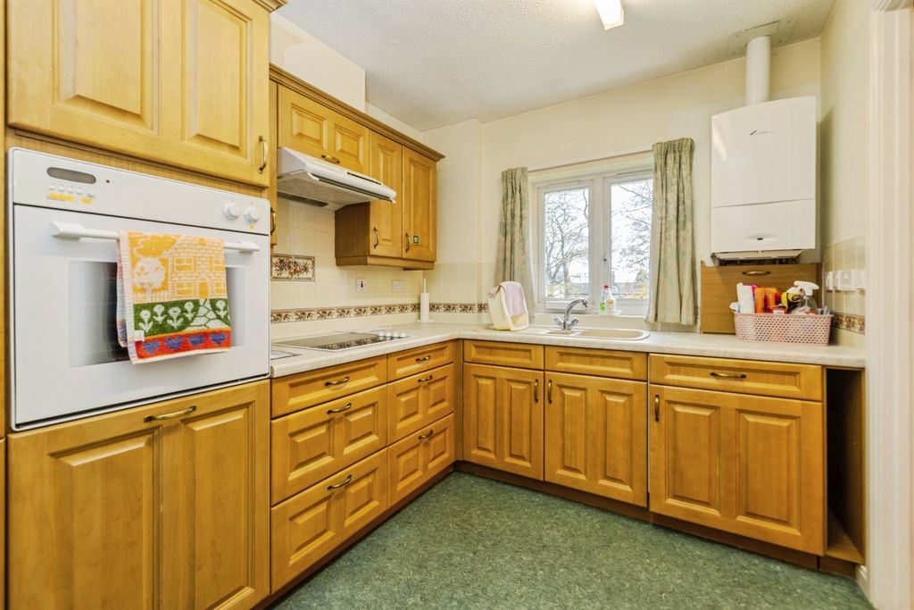 Property photo 2 of 10