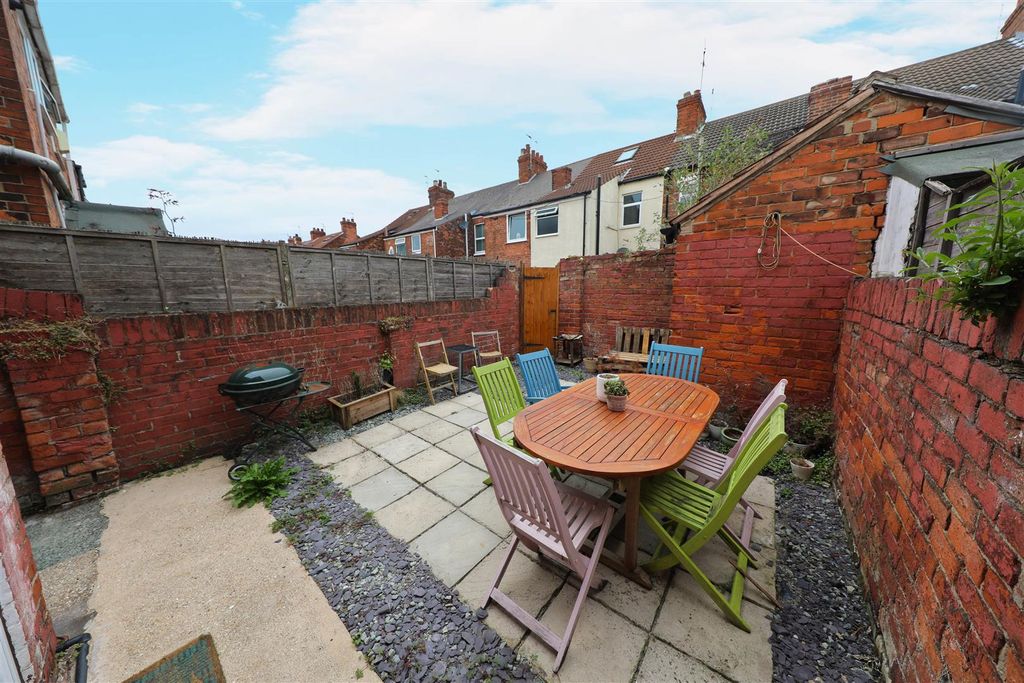 Property photo 3 of 14 Outside