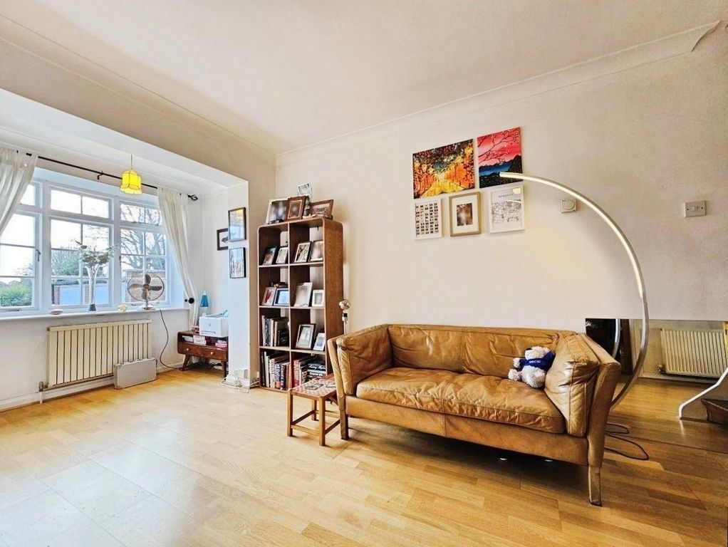 Property photo 3 of 12 Pbox-Img.Jpg