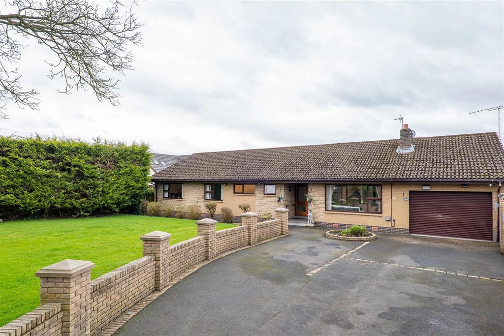 Property photo 1 of 27 Front External