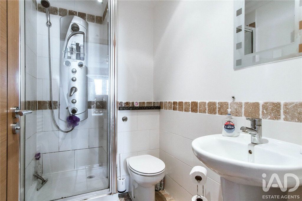 Property photo 2 of 10