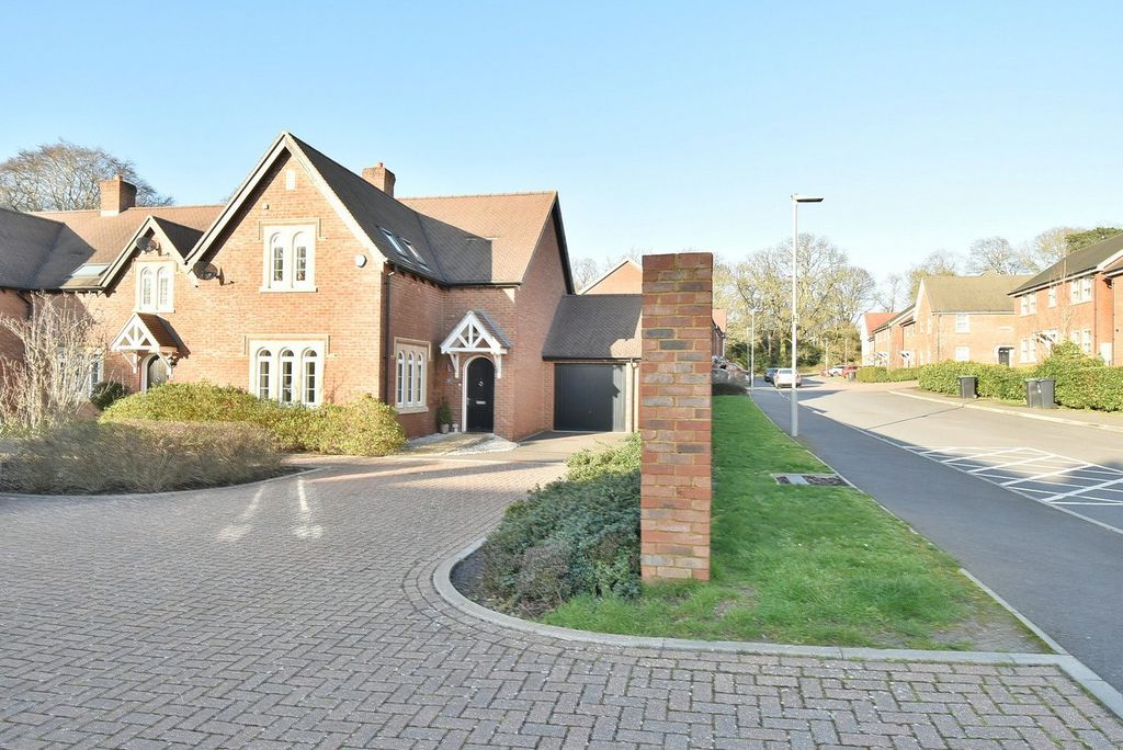 Property photo 2 of 24