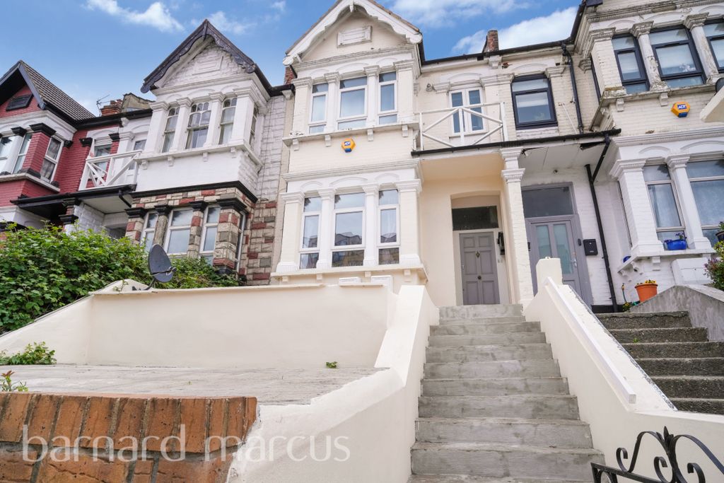 Property photo 1 of 8 Front