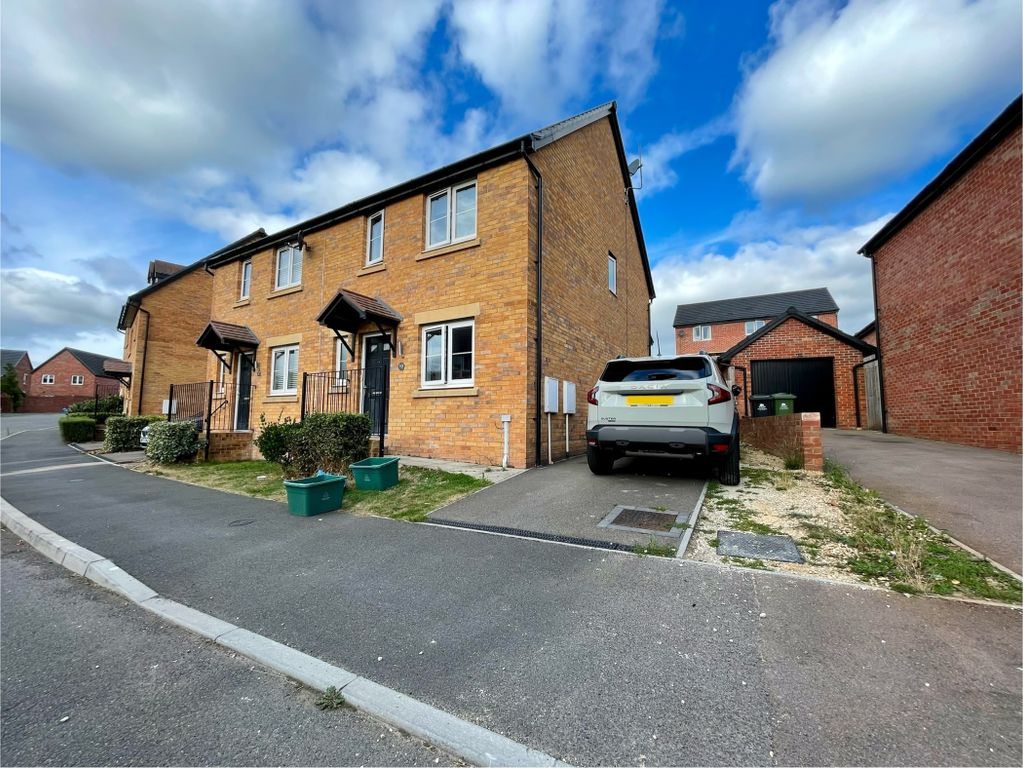 Property photo 2 of 18