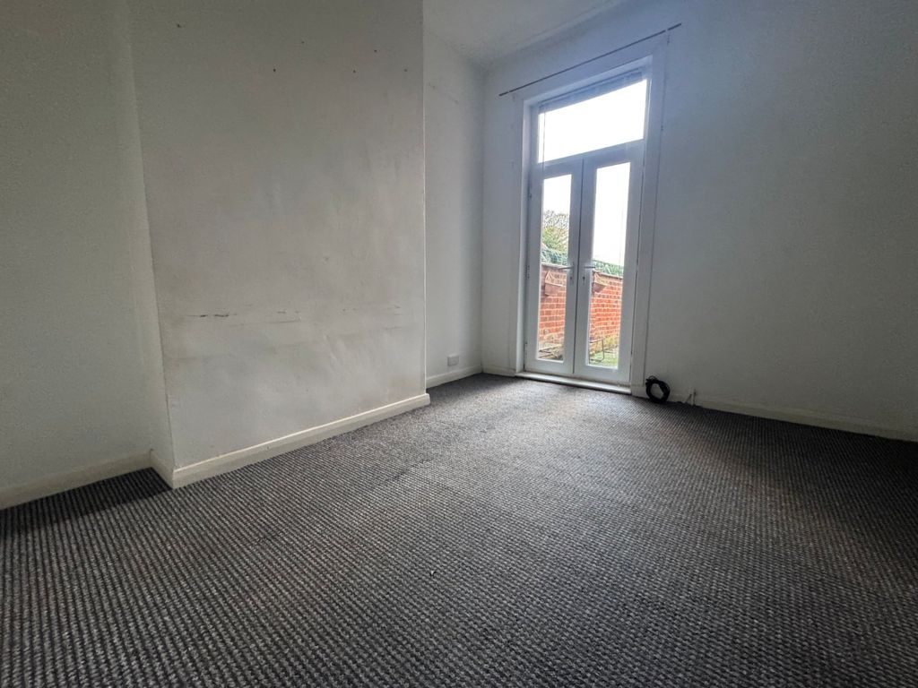 Property photo 3 of 9 Picture No. 05