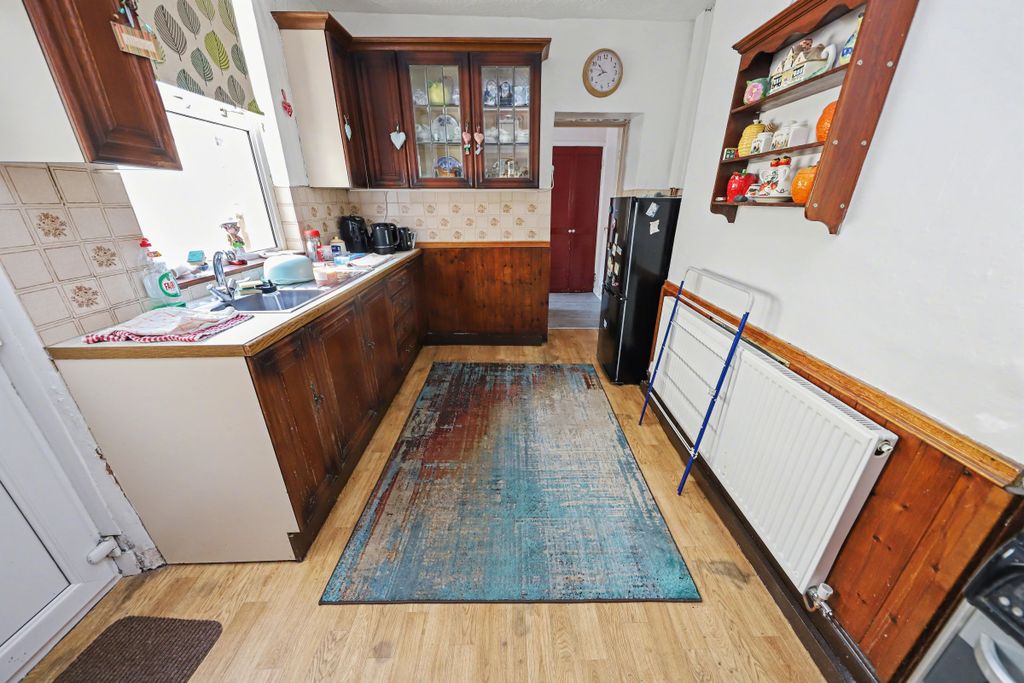 Property photo 3 of 20