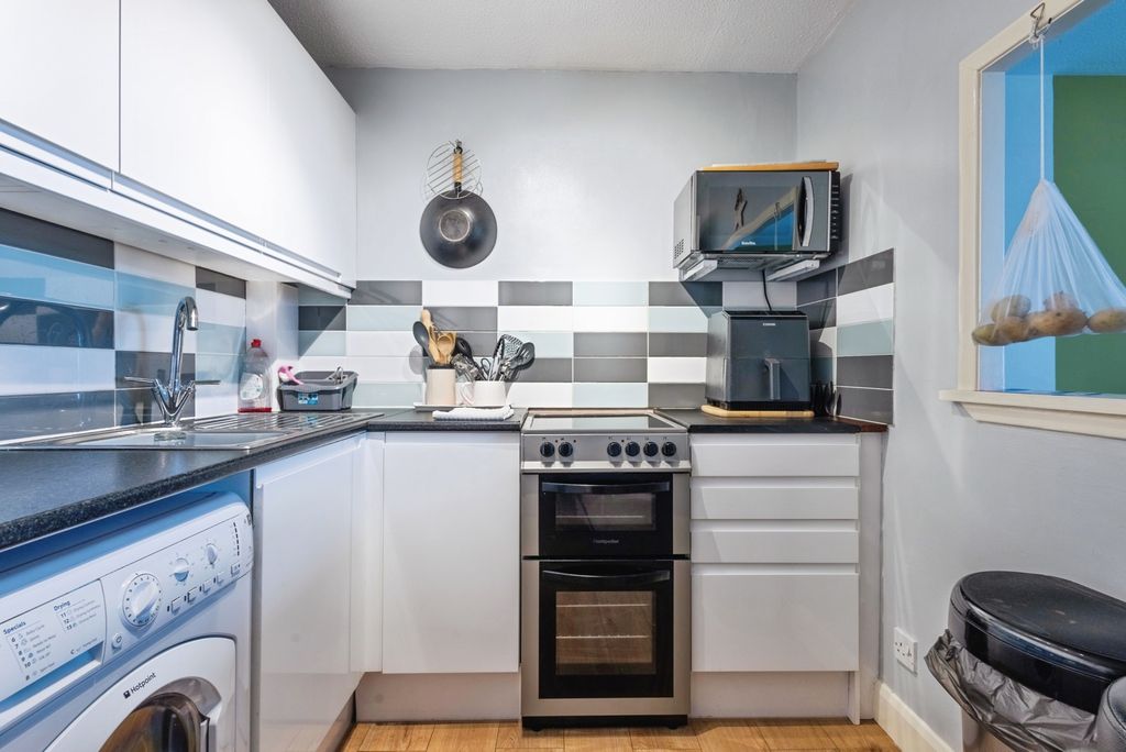 Property photo 3 of 12 Pbox-Img.Jpg