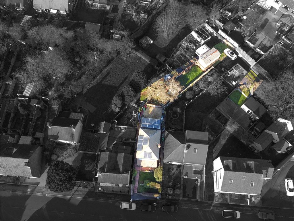 Property photo 2 of 20 Picture No. 21