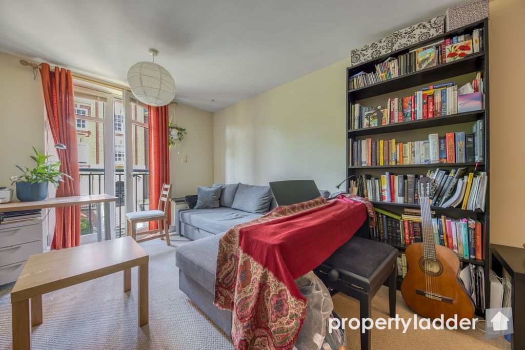 Property photo 3 of 8 Pl-3