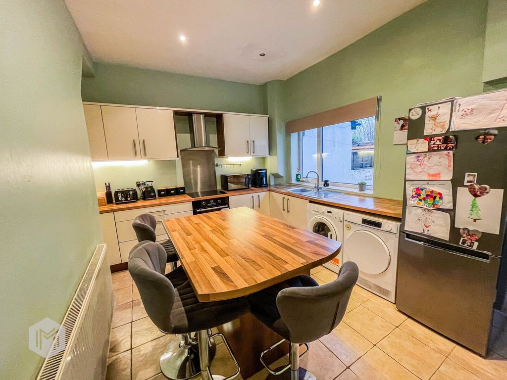 Property photo 2 of 12 Picture No. 05