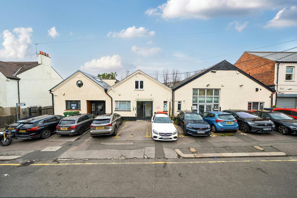 Property photo 1 of 13 1380959169147Ef6B6Aaaarw.Jpg