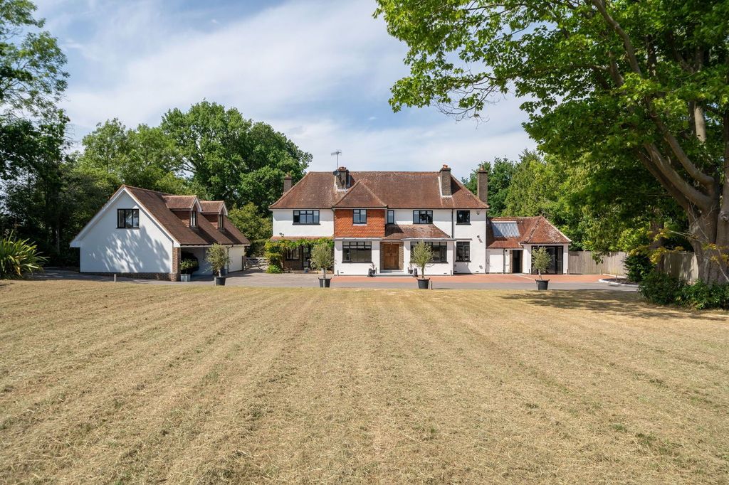 Property photo 1 of 31