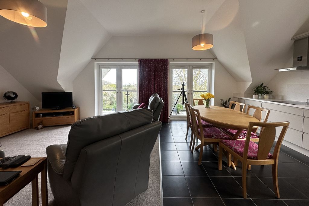 Property photo 3 of 14 Photo 1