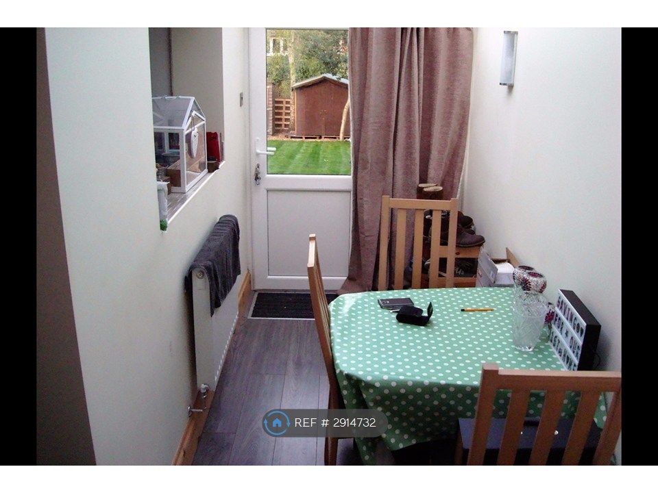 Property photo 3 of 14 Conservatory