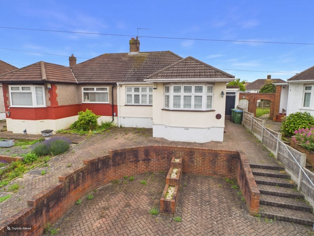 Property photo 1 of 12 Cam03779G0-Pr0397-Still012-001