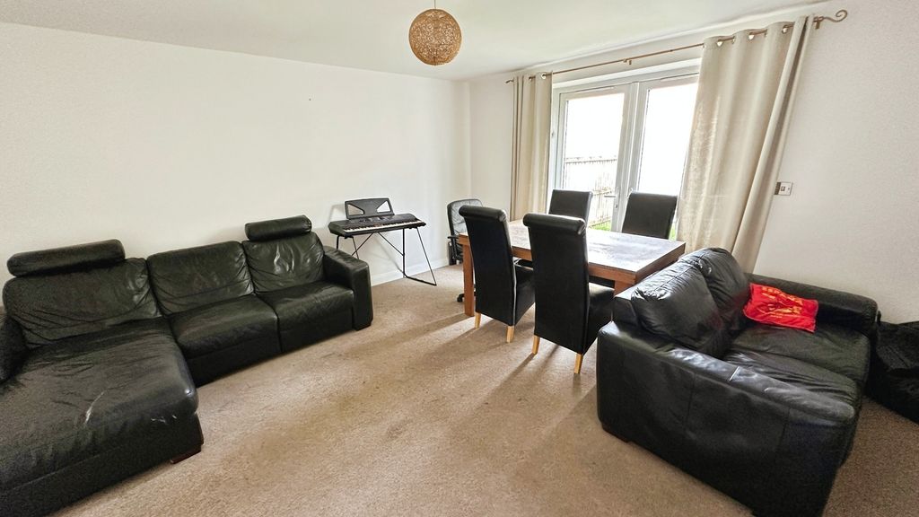 Property photo 2 of 12 Pbox-Img.Jpg