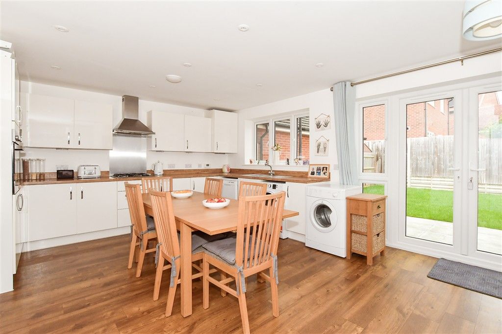Property photo 3 of 12 Kitchen/Diner