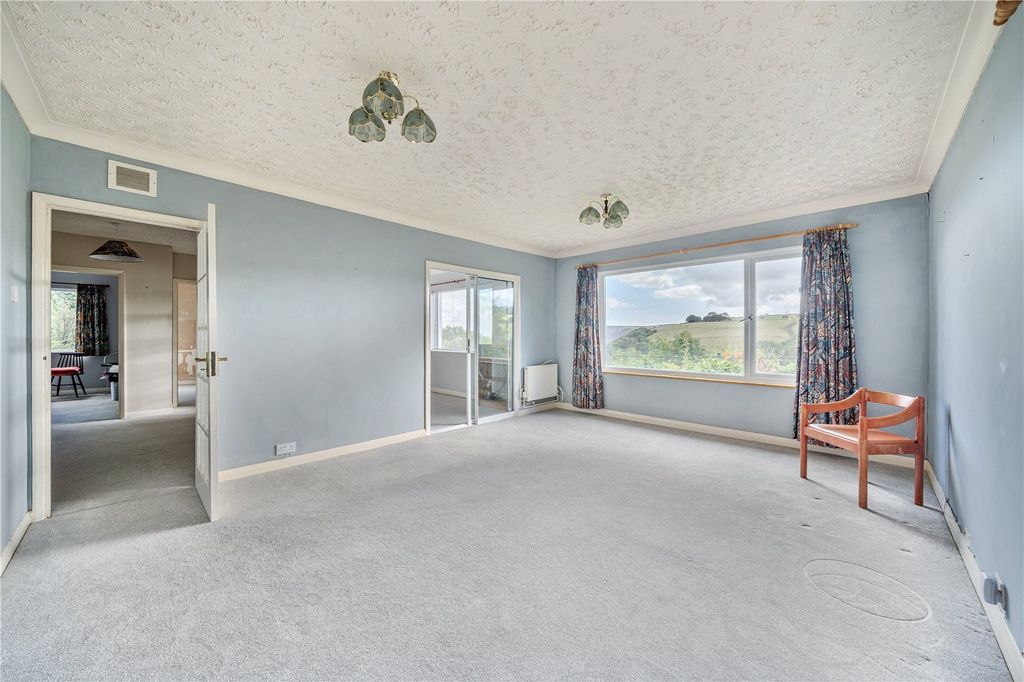 Property photo 3 of 26 Picture No. 06