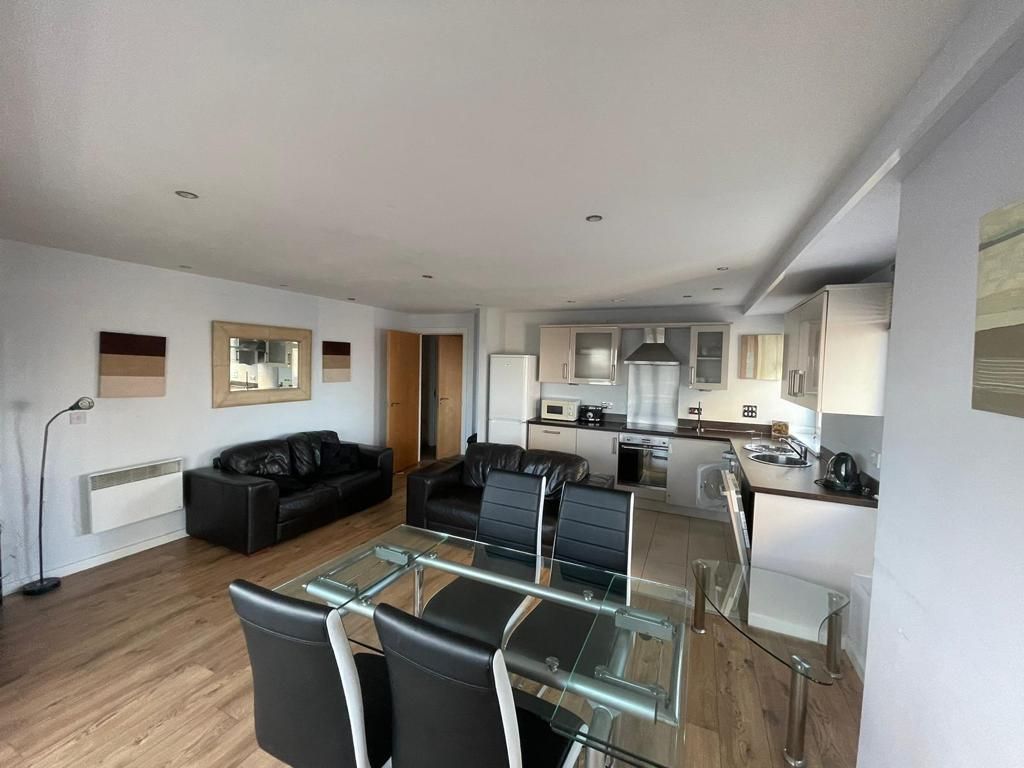 Property photo 2 of 8