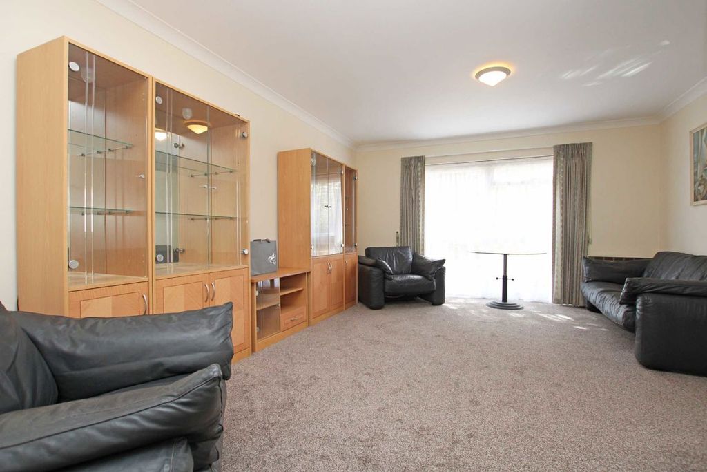 Property photo 2 of 5