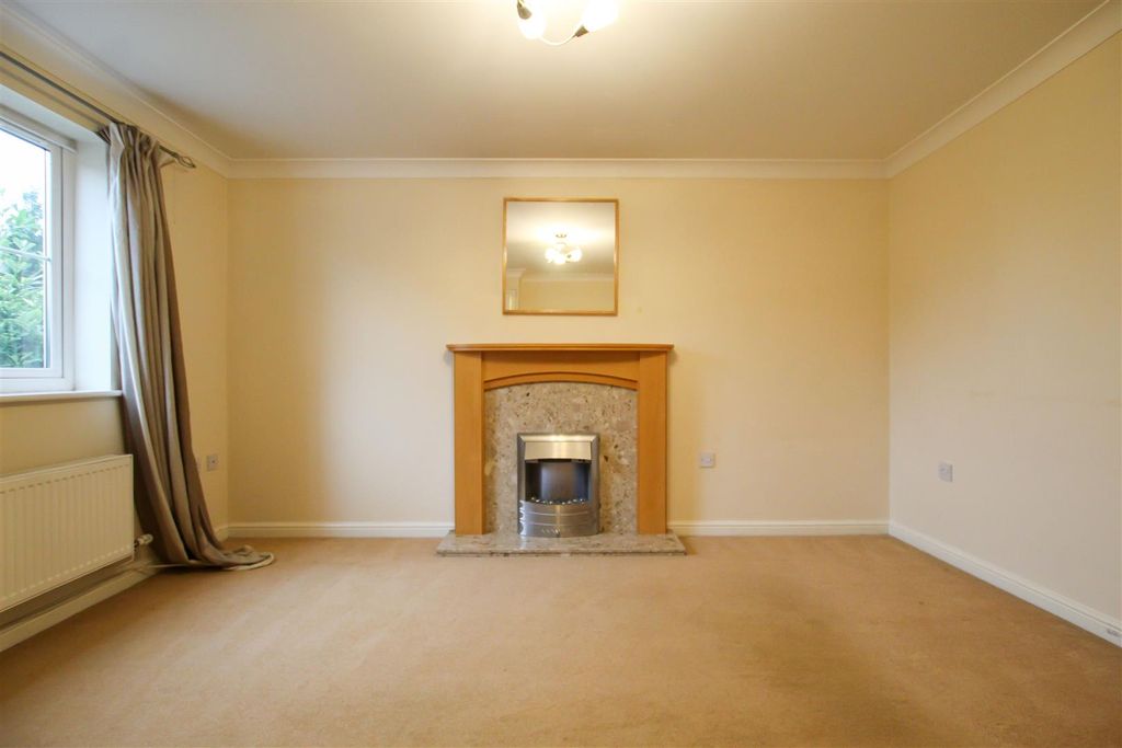 Property photo 2 of 15 Img_5018.Jpg